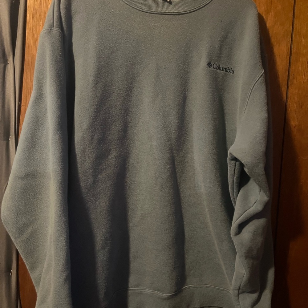 Columbia Men's Crewneck Sweater in Gray